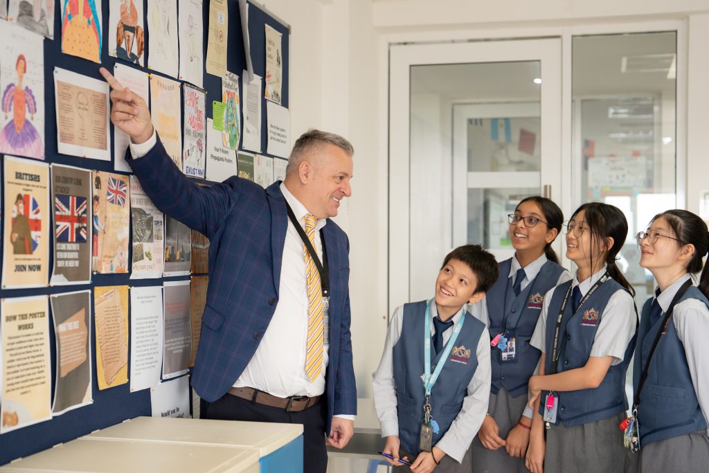 Following the highest standards of the English Educational System and National Curriculum.